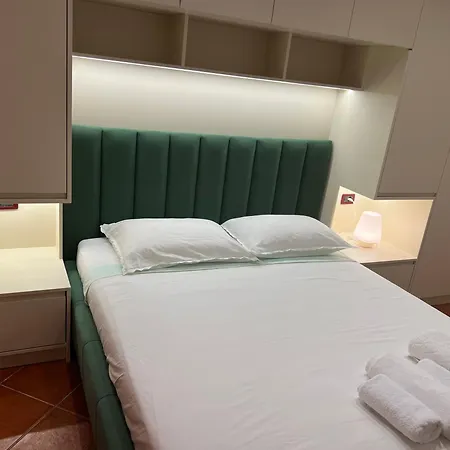 Apartment Am *